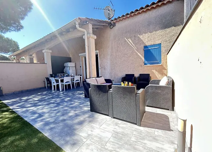 Sm007 Pinede Maxime Maison 5 Pièces 8 Couchages Avec Piscine Et Parking