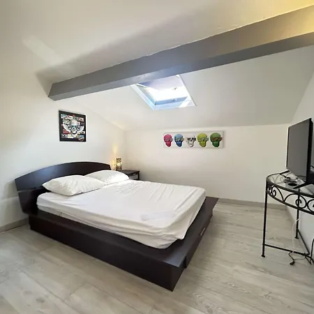 Sm007 Pinede Maxime Maison 5 Pieces 8 Couchages Avec Piscine Et Parking וילה סן-מקסים