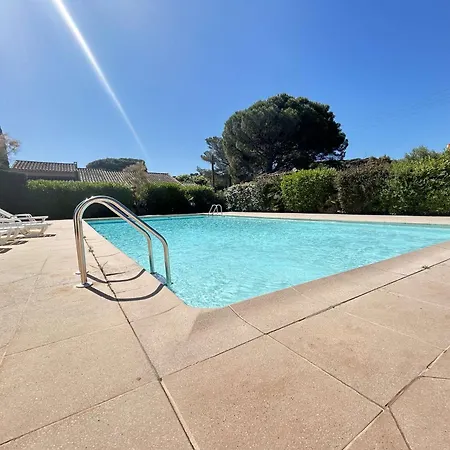 Sm007 Pinede Maxime Maison 5 Pieces 8 Couchages Avec Piscine Et Parking וילה סן-מקסים