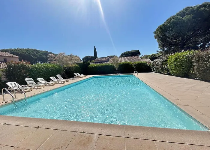 Sm007 Pinede Maxime Maison 5 Pieces 8 Couchages Avec Piscine Et Parking Villa *