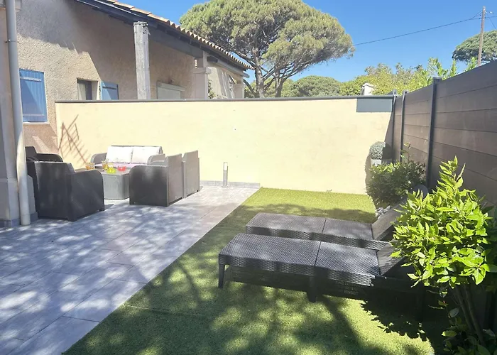 Sm007 Pinede Maxime Maison 5 Pieces 8 Couchages Avec Piscine Et Parking * סן-מקסים