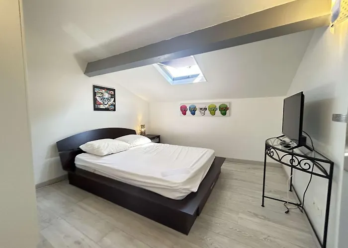 Sm007 Pinede Maxime Maison 5 Pieces 8 Couchages Avec Piscine Et Parking וילה סן-מקסים