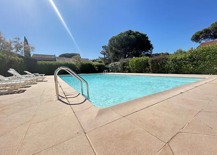 Sm007 Pinede Maxime Maison 5 Pieces 8 Couchages Avec Piscine Et Parking וילה סן-מקסים